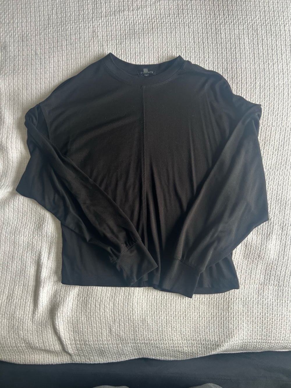 Dynamite Black Crew Neck Long-Sleeve Top